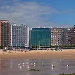 Hotel De Asturias 4*